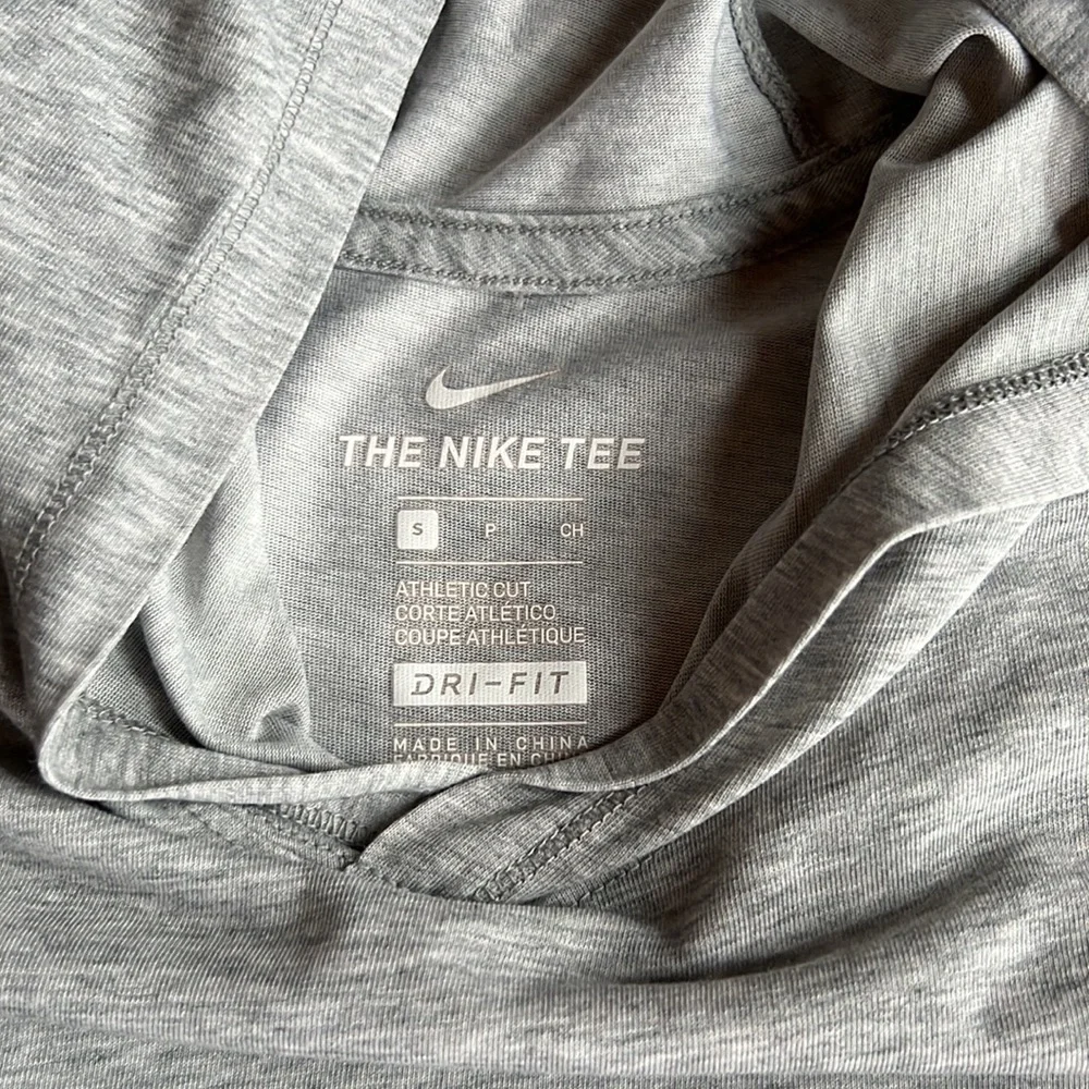 Nike Hoodie Short sleeve Tee size Small - Picture 5 of 5
